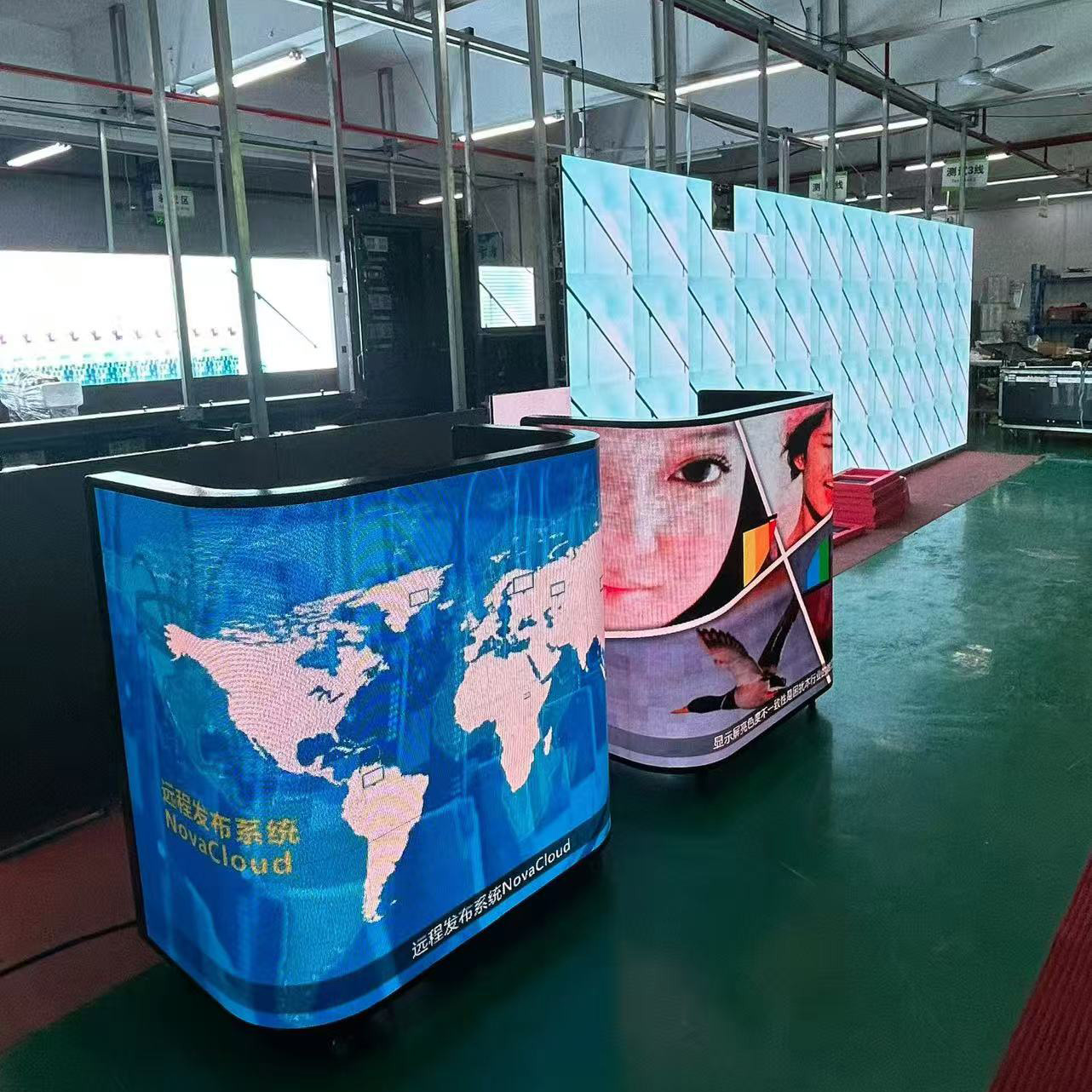 ZXR Series Small Flexible LED-Display ZXR Series Small Flexible LED-Display